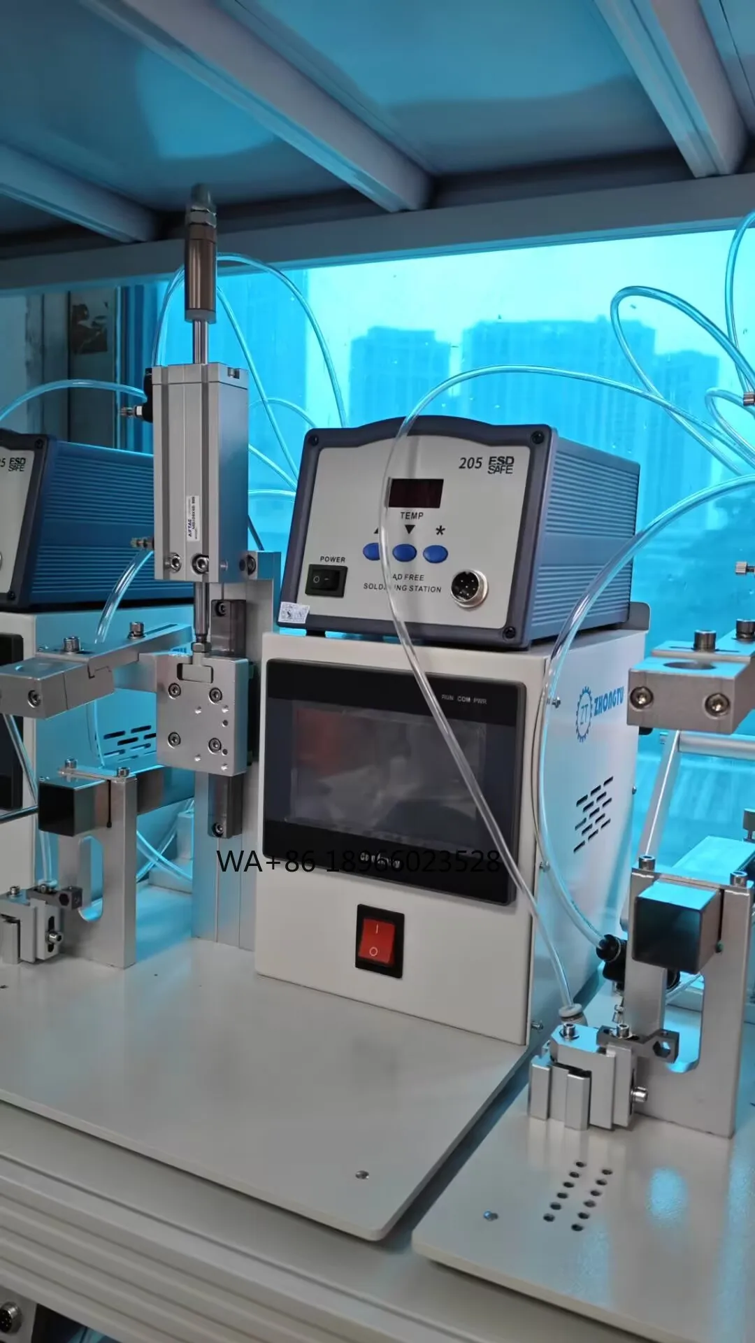 

Factory Price Semi-auto Soldering Machine Robot for USB Data Cable LED Lamp
