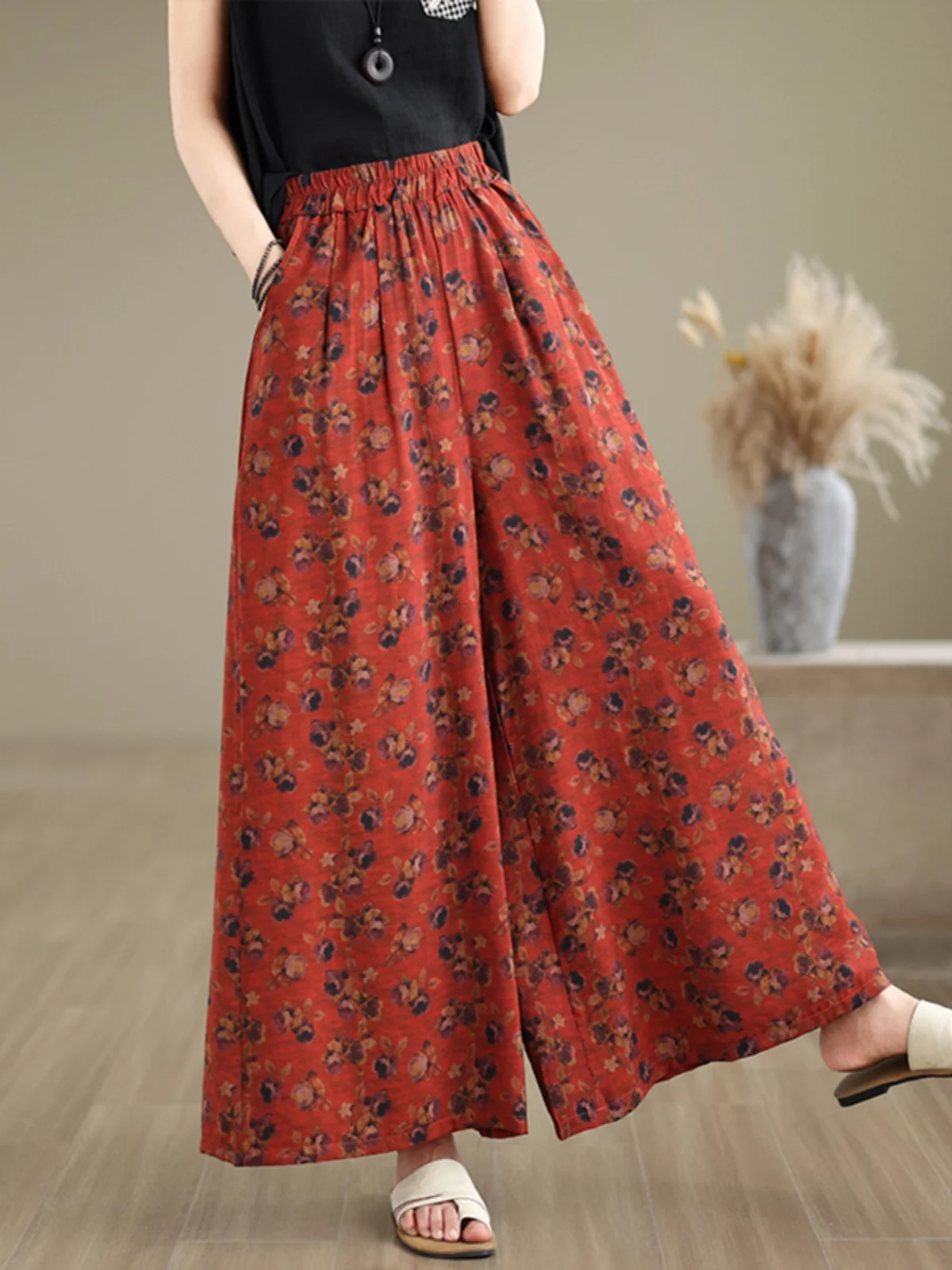 

Summer Vintage Casual Loose Wide Leg Pants Skirt Floral Print Versatile Plant Floral Pattern Nine Point Length Thin Model