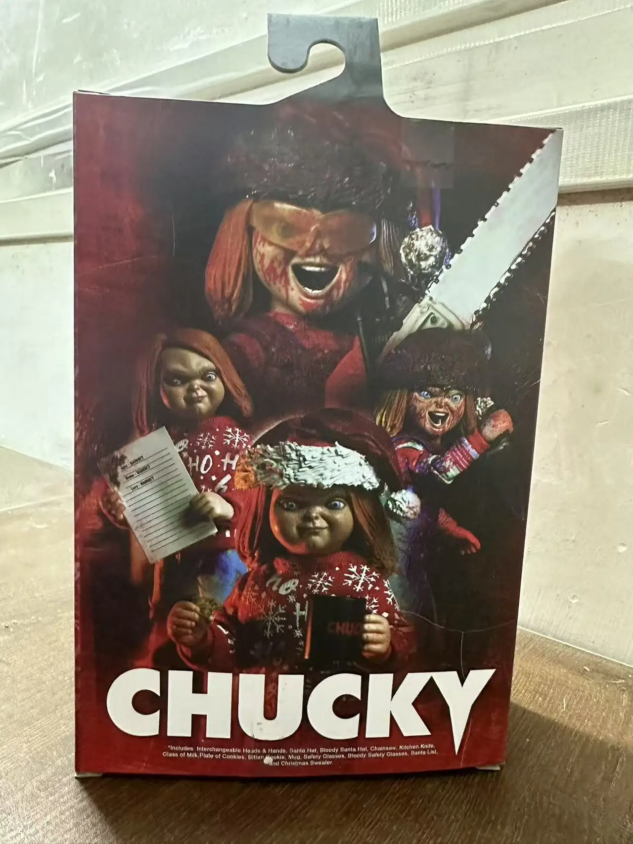 

Коллекционная фигурка NECA Чаки из телесериала, 7 дюймов, Ultimate Holiday Edition, рождественская серия, магазин NECA