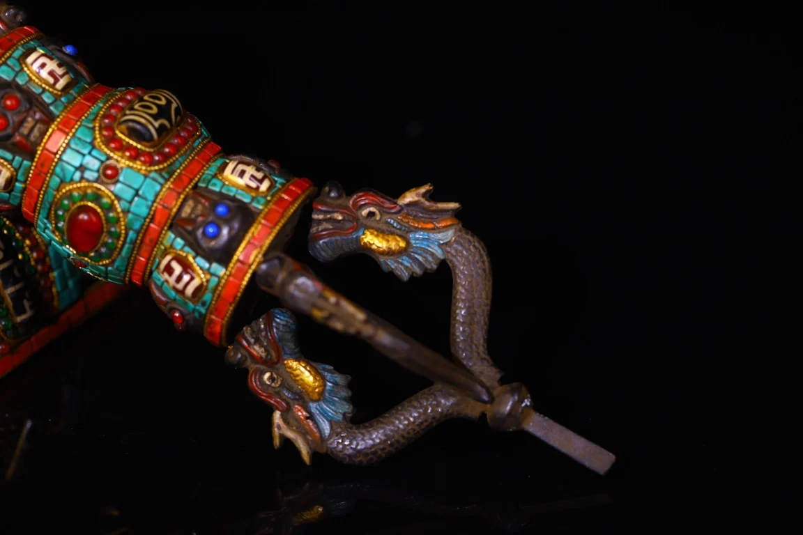 

13”Old Xizang Folk Collection Old Bronze Cinnabar Mosaic Gem Turquoise Dragon Head Vajra Phurpa Base Amulet Dharam Worship Hall