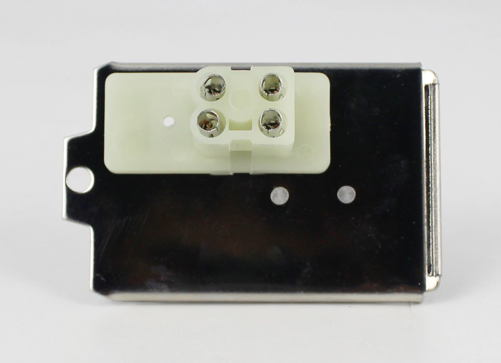 

Резистор двигателя обогревателя кондиционера для фена для Volkswagen Mk2/Audi 80/90 Кондиционер OEM: 1959263