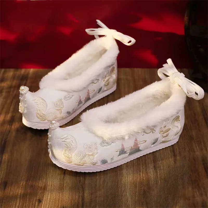 Embroiery Shoes for Women Fashion Casual Vintage Embroidery Ethnic Style Streetwear Chinese Style Harajuku Hanfu Comfortable