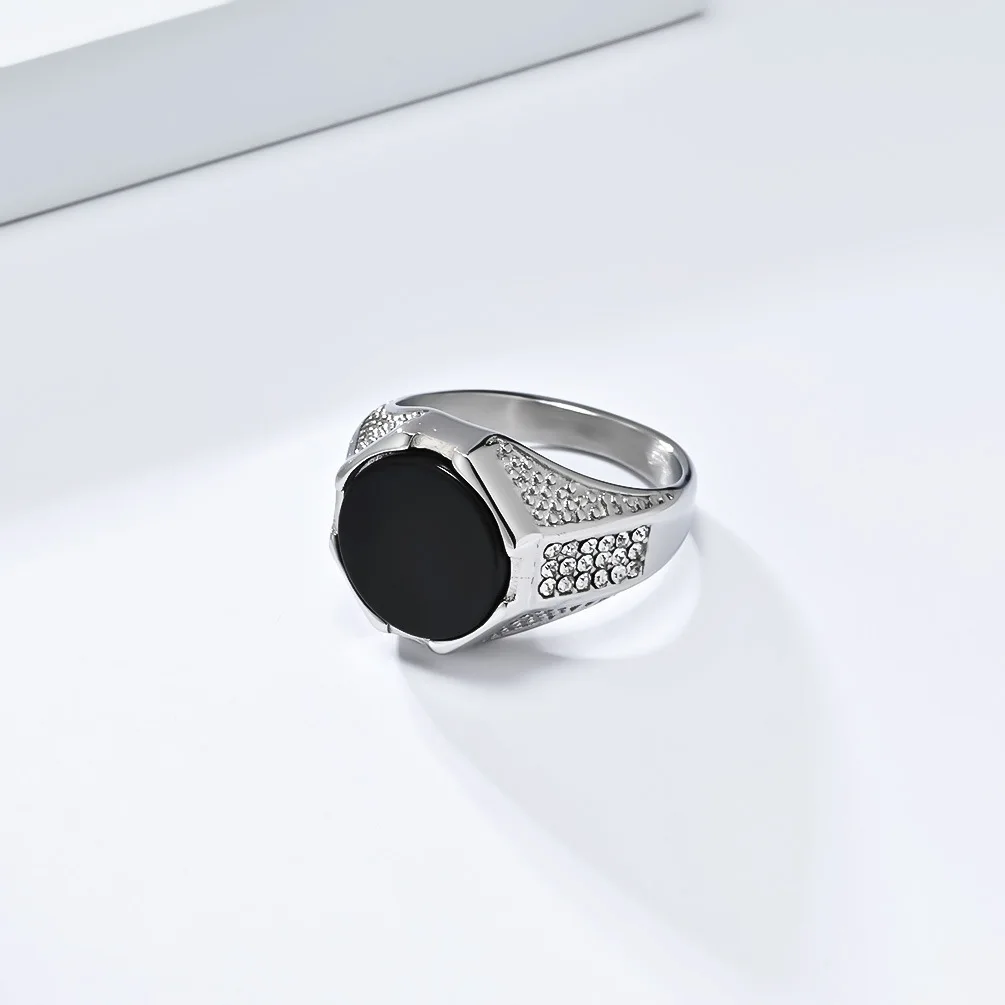 Schwarzer Zirkon Geometrische Ringe Edelstahl Herren Personalisierter leichter Luxus Mode Ring Charm Schmuck – Detail 5