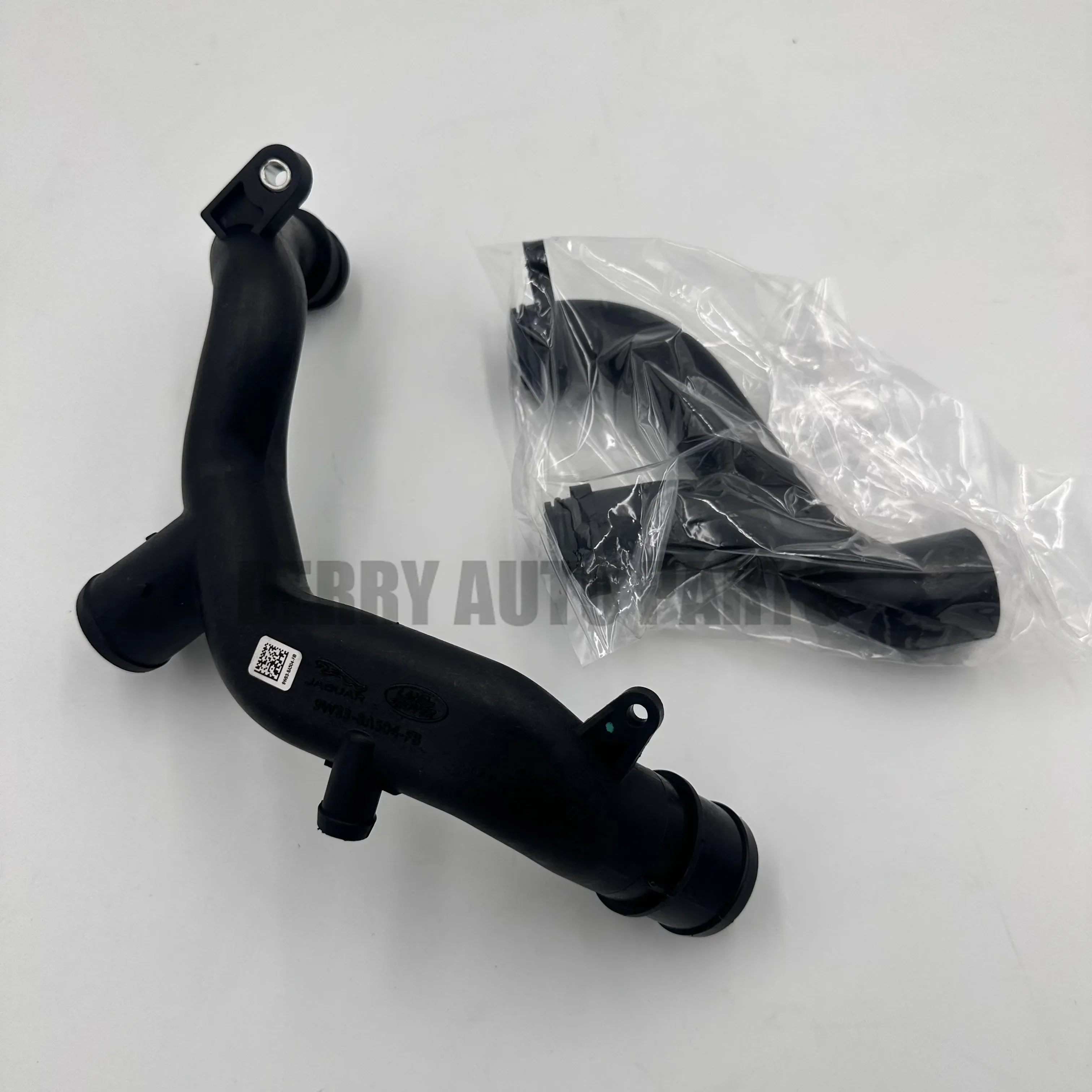 

Engine Flexible Reinforced Elbow Hose Radiator Coolant Hose Intercooler Hose LR092992 LR090630 For Land Rover