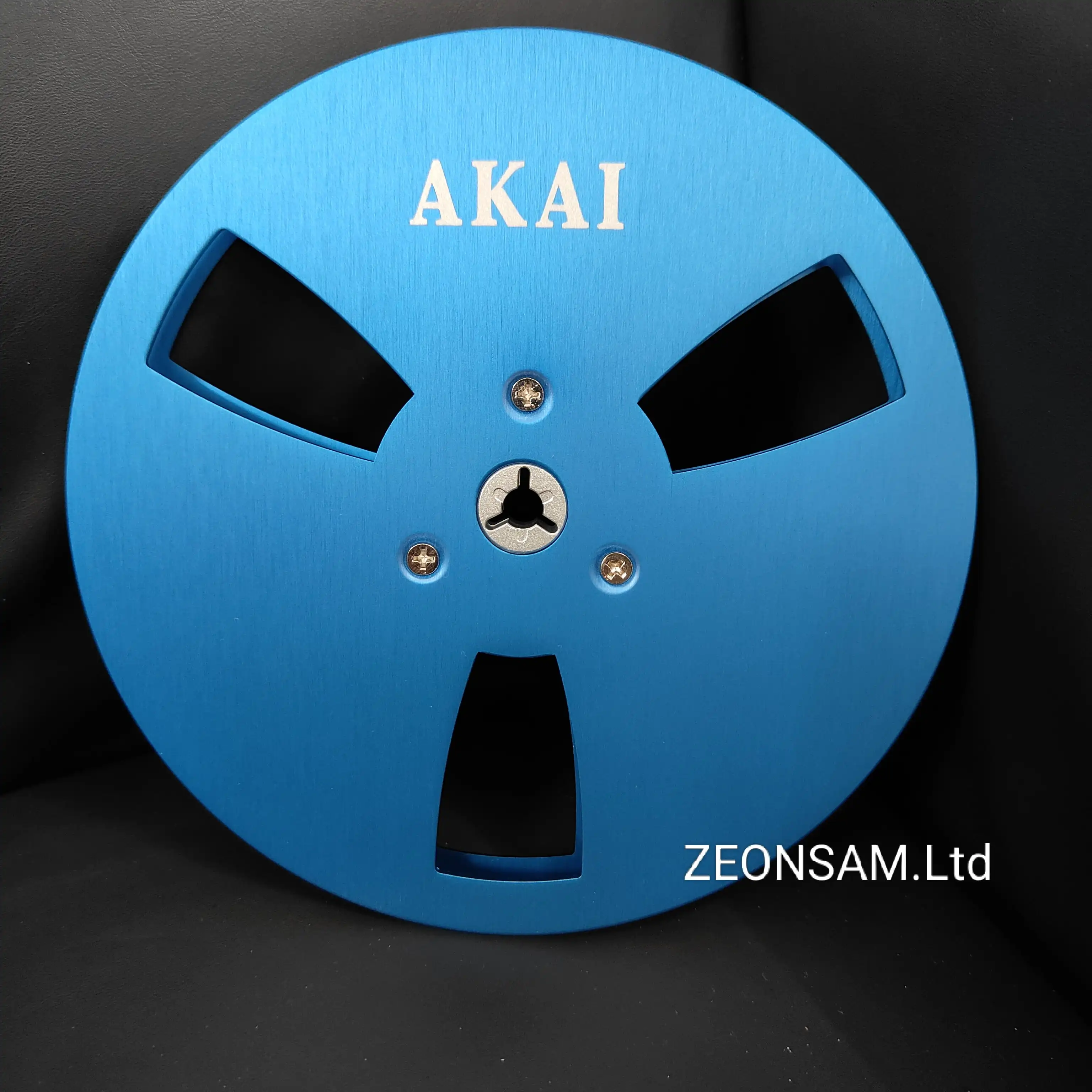 AKAI 7