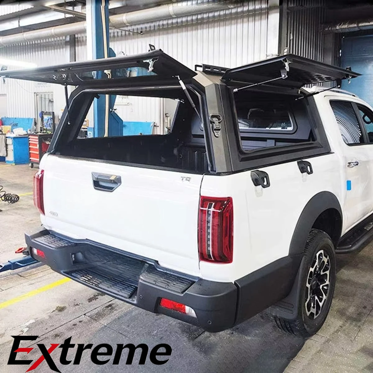 Extreme:High Hard Top Steel Retractable Folding Waterproof Camper Shell Tonneau Cover Truck Topper Compatible for Jeep Gladiator