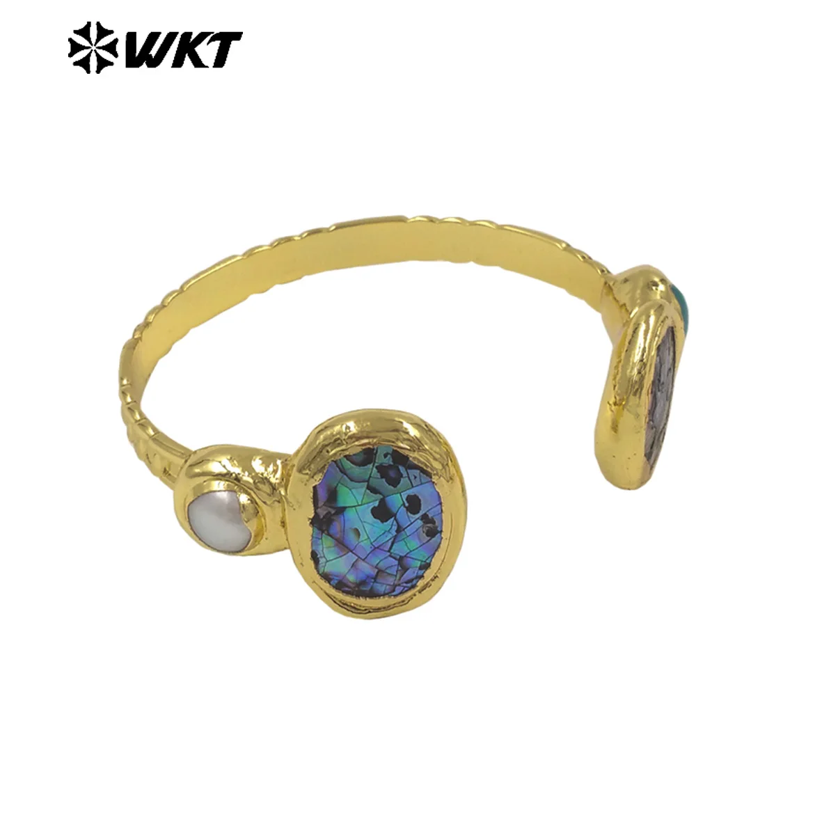 

WT-MPB138 New Arrival Bracelet Unique Design Abaloneshell And Freshwater Pearl Paved Yellow Brass Cuff Bangle Jewelry
