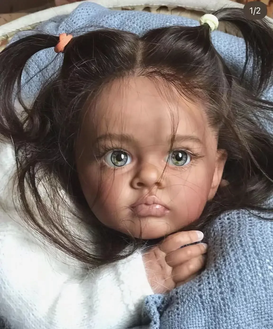 Fornecimento limitado personalizado 24 polegadas bebê reborn tutti com cabelo enraizado à mão pele escura já finalizada boneca vestido diferente