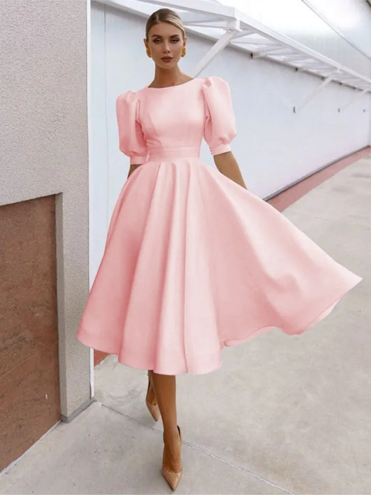 فستان ميدي مثير بدون ظهر موضة الصيف النسائية برقبة دائرية وأكمام قصيرة بلون سادة فساتين عالية الخصر للسيدات أنيقة