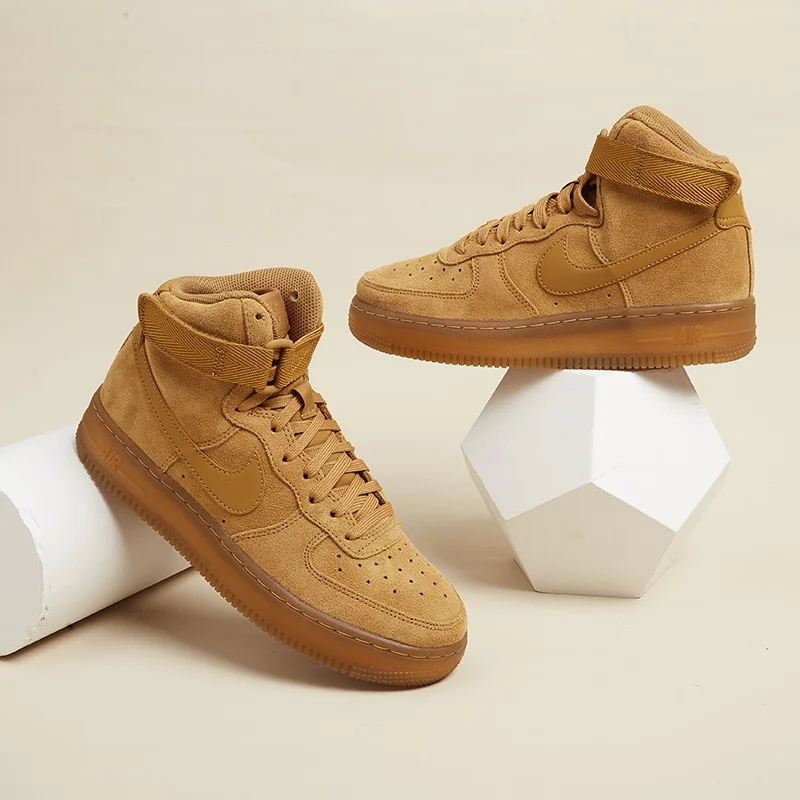 

Nike Women's Sneakers Air Force 1 High Lv8 3 (Gs) Lightweight Low-Top Casual Shoes Fashionable Sports Shoes Ck0262-700