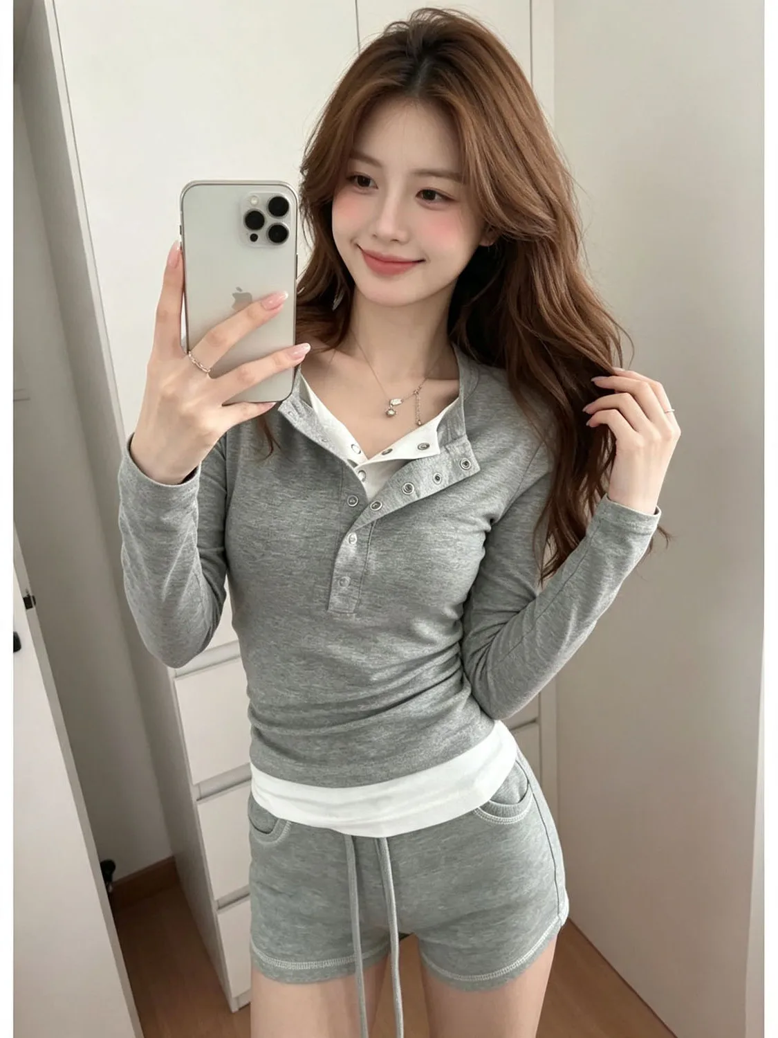 Korean Style Long Sleeve Collared T-Shirt Women's Grey Color Block Button Slim Fit Base Layer Top Fashion Trend Autumn Wear