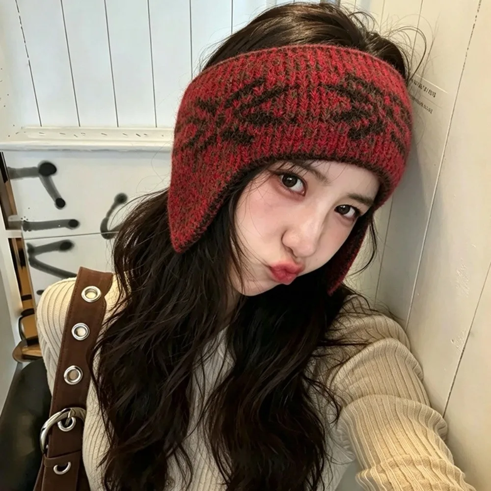 New Warm Knitted Ear Cover Heart-shaped Snowflake Ear Warmer Thickened Windproof Winter Earmuffs Women