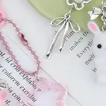 Kawaii Cute Rabbit Keychain Fashion Cartoon Flocking Animal Pendant Keychain Exquisite Backpack Decoration Accessories Gifts
