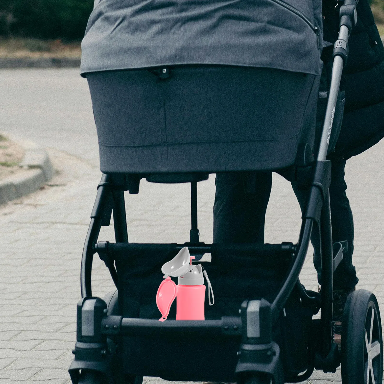 

Portable Baby Kids Travel Potty Toddler Pee Emergency Car Durable Reusable No Kids Travel Urinal Leak Design Plastic