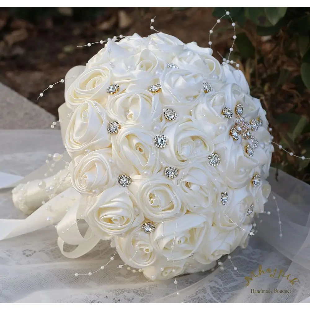 باقة بروش مستديرة متألقة باللون العاجي مع ورود صناعية للعرائس ووصيفات العروس - مثالية لحفلات الزفاف وال Quinceaneras (9 #4