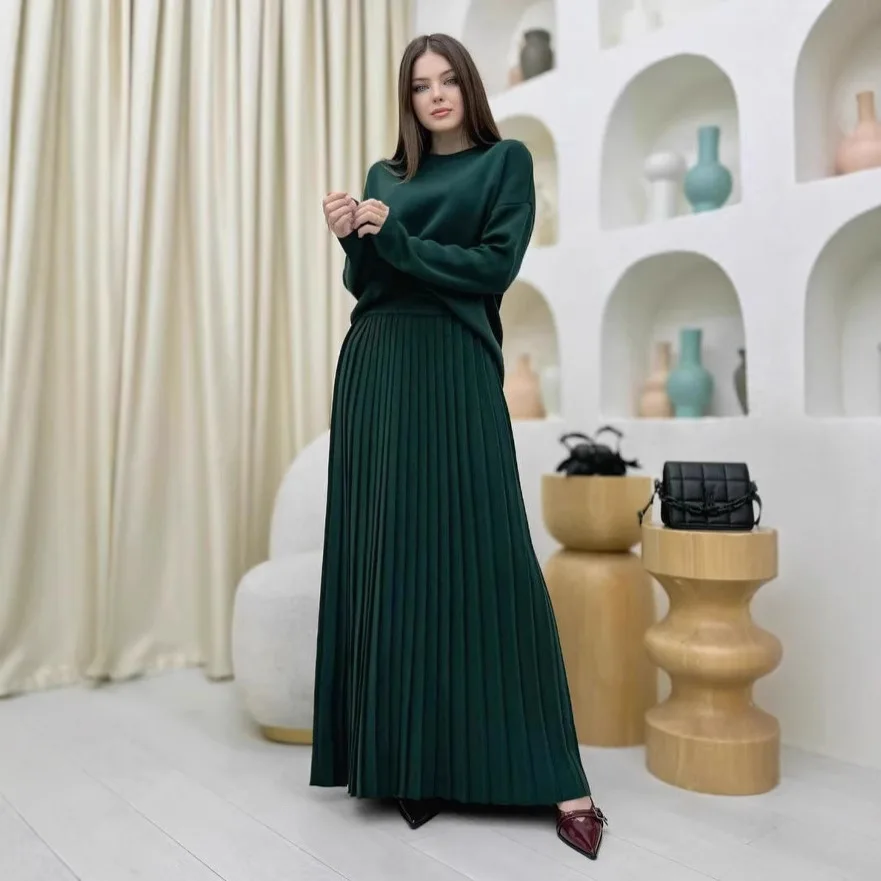 Autumn and Winter New Temperament Solid Color Round Neck Knitted Pullover Sweater Pleated Skirt Set Europe and America
