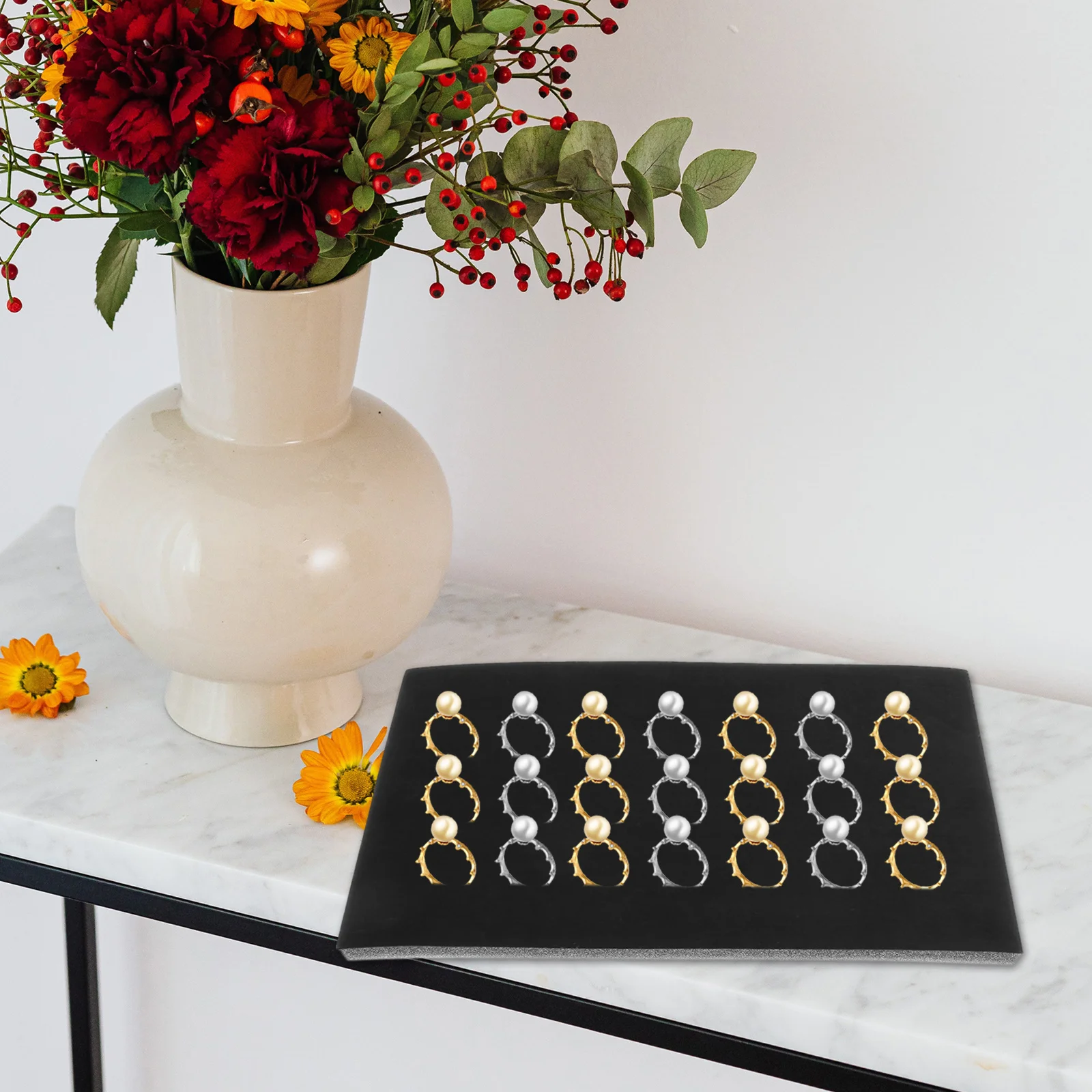 黒のジュエリートレイ、フォームインサート付き、指輪、イヤリングディスプレイオーガナイザー、ジュエリーボックス、ショーケース、収納ソリューション、積み重ね可能