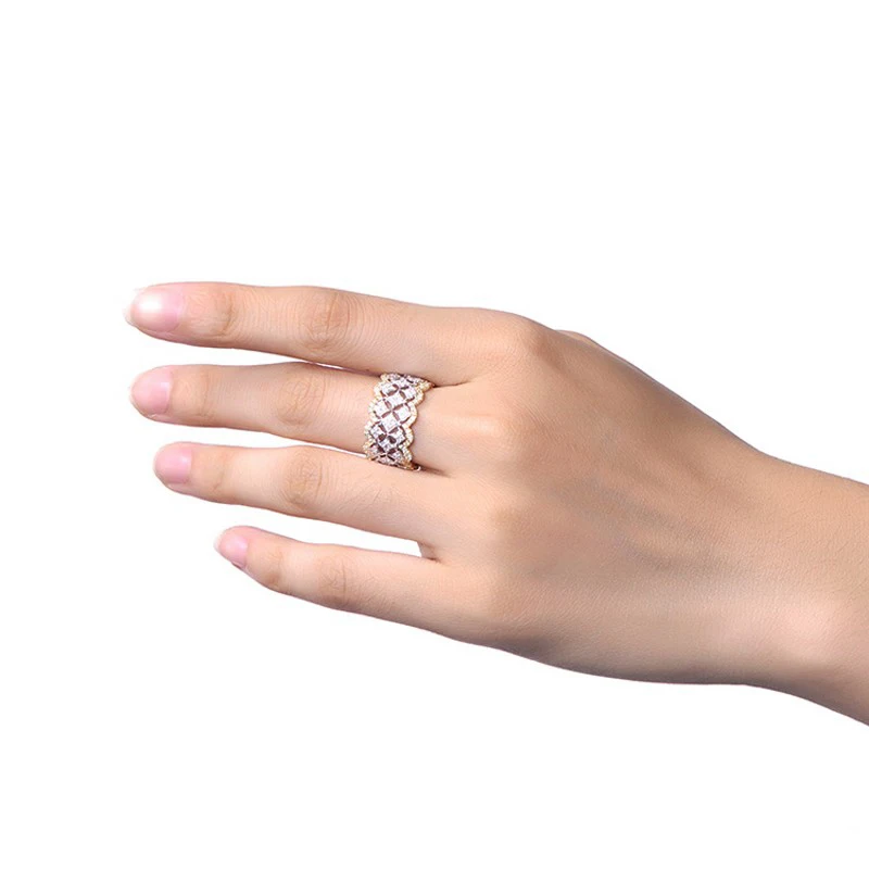 Huitan Hot Trend Women Rings with Sparkling Cubic Zirconia Hollow Leaf Design Two Tone Hip Hop Rock Rings Party Gifts Jewelry