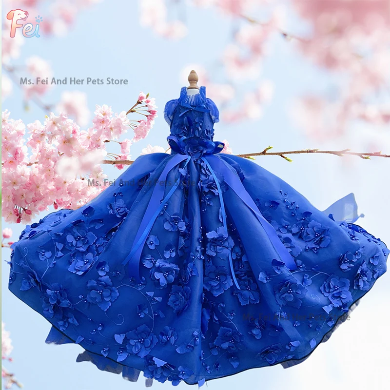 ملابس رائعة للكلاب الأليفة مطرزة فستان زفاف للكلاب مصنوع يدويًا بفيونكة من التول تنورة ملابس للكلاب الصغيرة مناسبة خاصة معطف