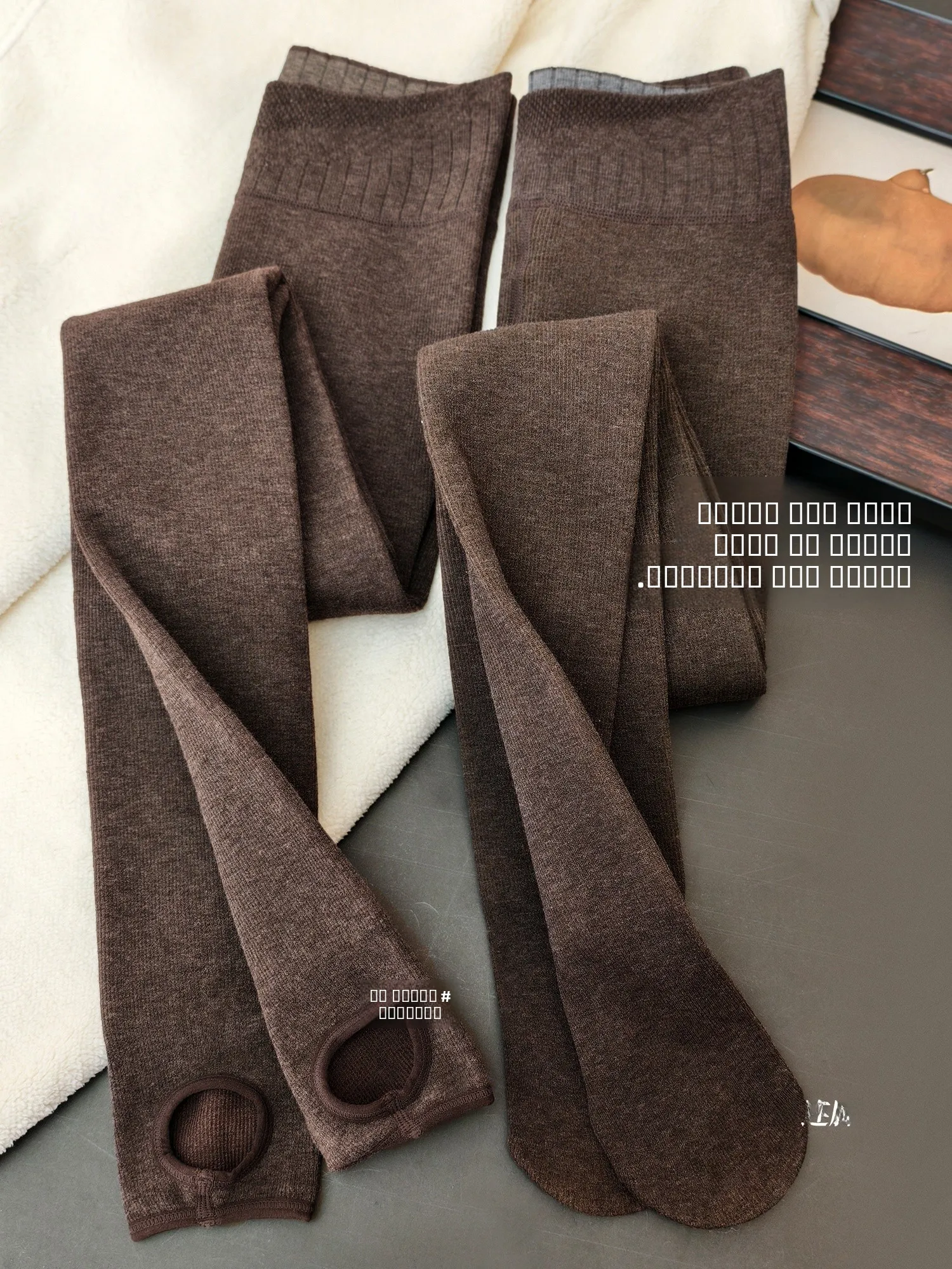 Miękkie spodnie ocieplane polarem 300g, grube, z nogawkami, wygodne, przyjazne dla skóry, długie spodnie z mieszanki poliestru, wiskozy i spandeksu.