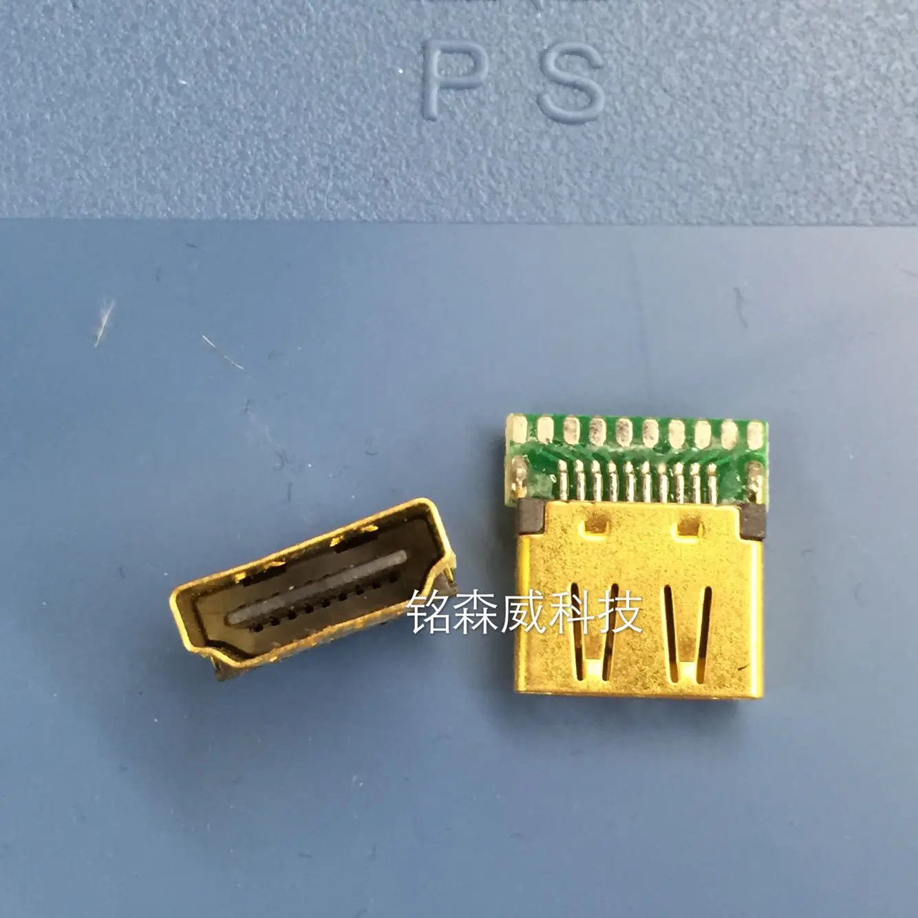 For HDMI 19P female seat 1.6 splint type gold-plated, plug-in board type A high definition connector, with PCB board