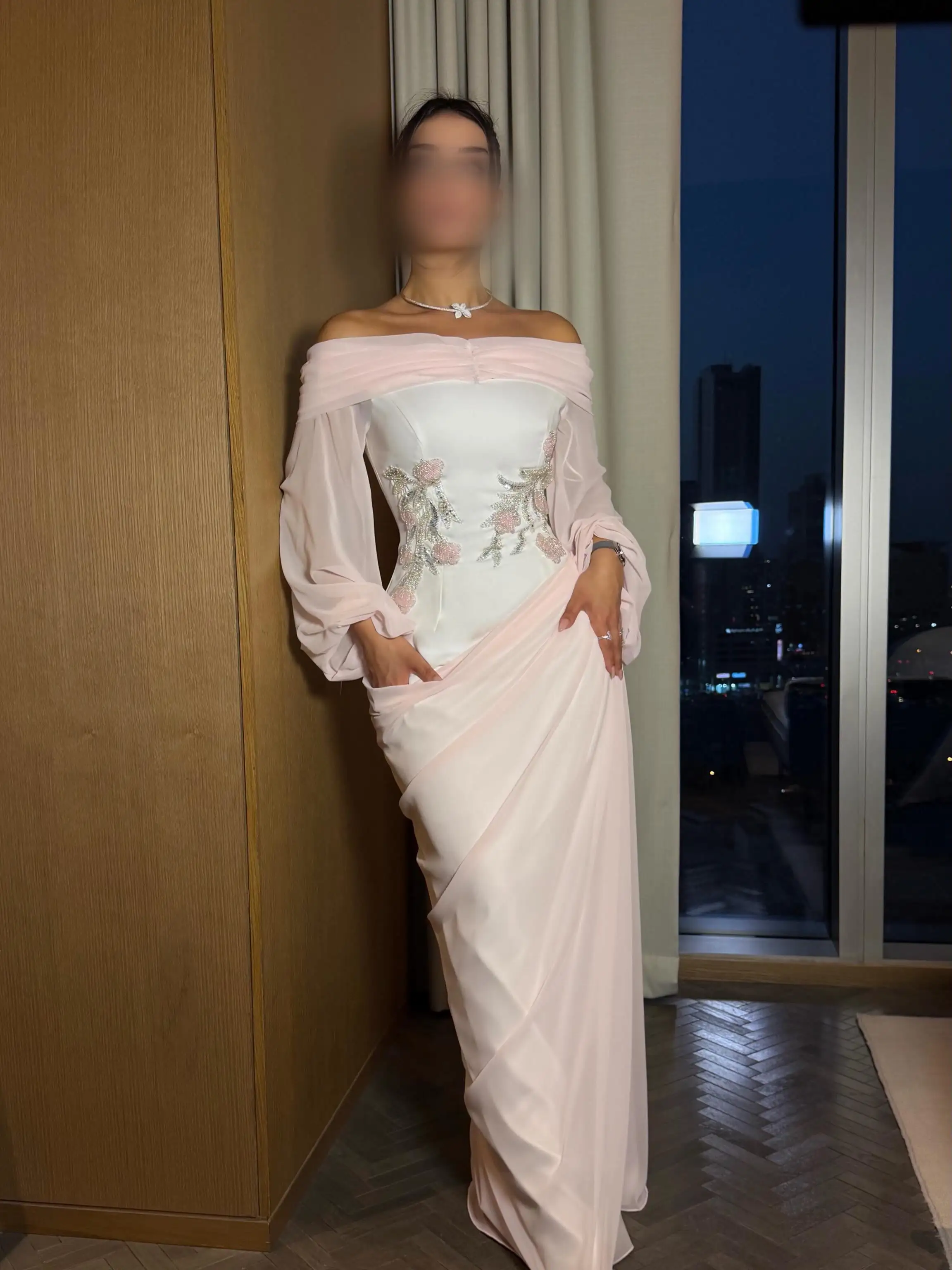 Aunber 2026 Exquisite Sheath Prom Dresses Boat Neck Handmade Sequined Beads Contrast Color Elegant Evening Dresses Bridal Party