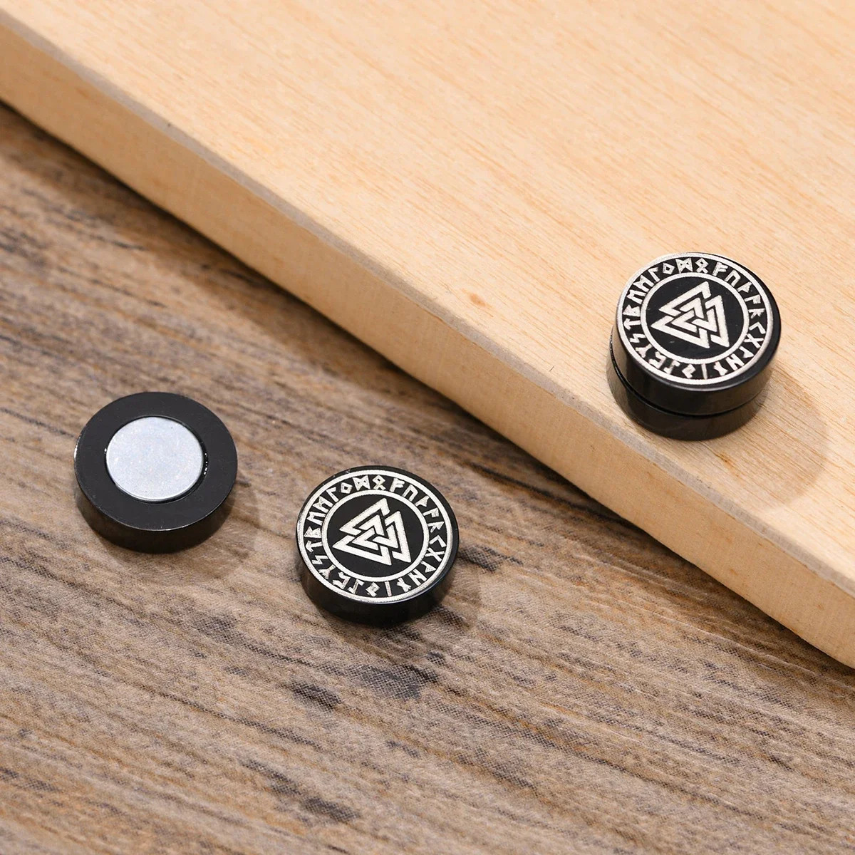 Gothic Punk Nordic Viking Mens Strong Magnet Magnetic Earrings Stainless Steel Non Piercing Ear Studs Fake Earring for Boyfriend