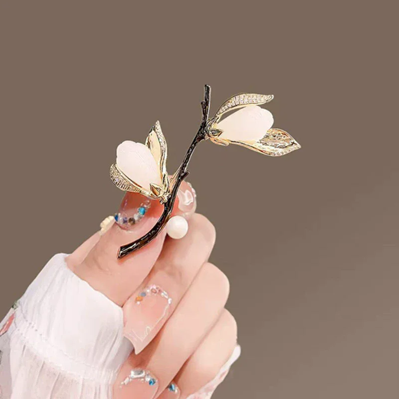 Elegant Magnolia Flower Brooches For Women Lady Pearl Rhinestone Pretty Plants Party Office Brooch Pins Gifts