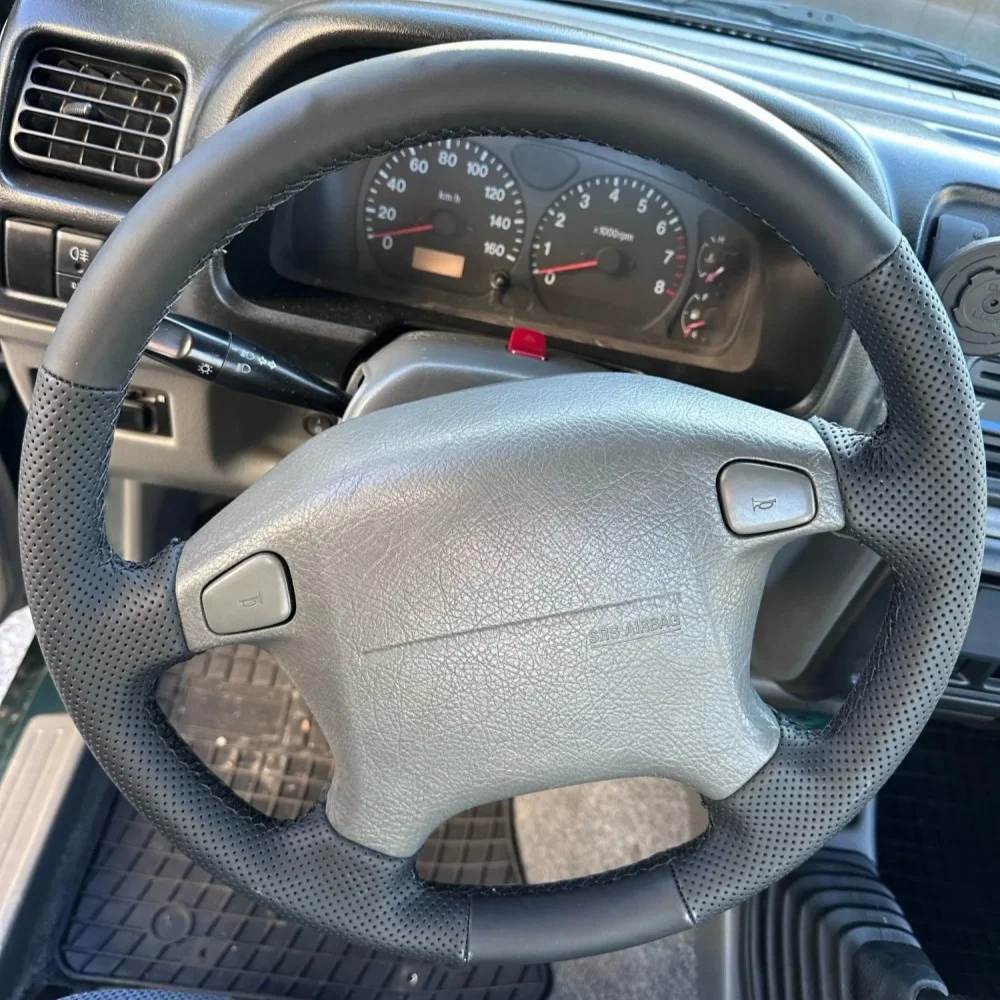 Hand Stitched Non-slip Wear Resistant Microfiber Leather Steering Wheel Cover For Suzuki Jimny 1999-2005 Car Accessories view 2