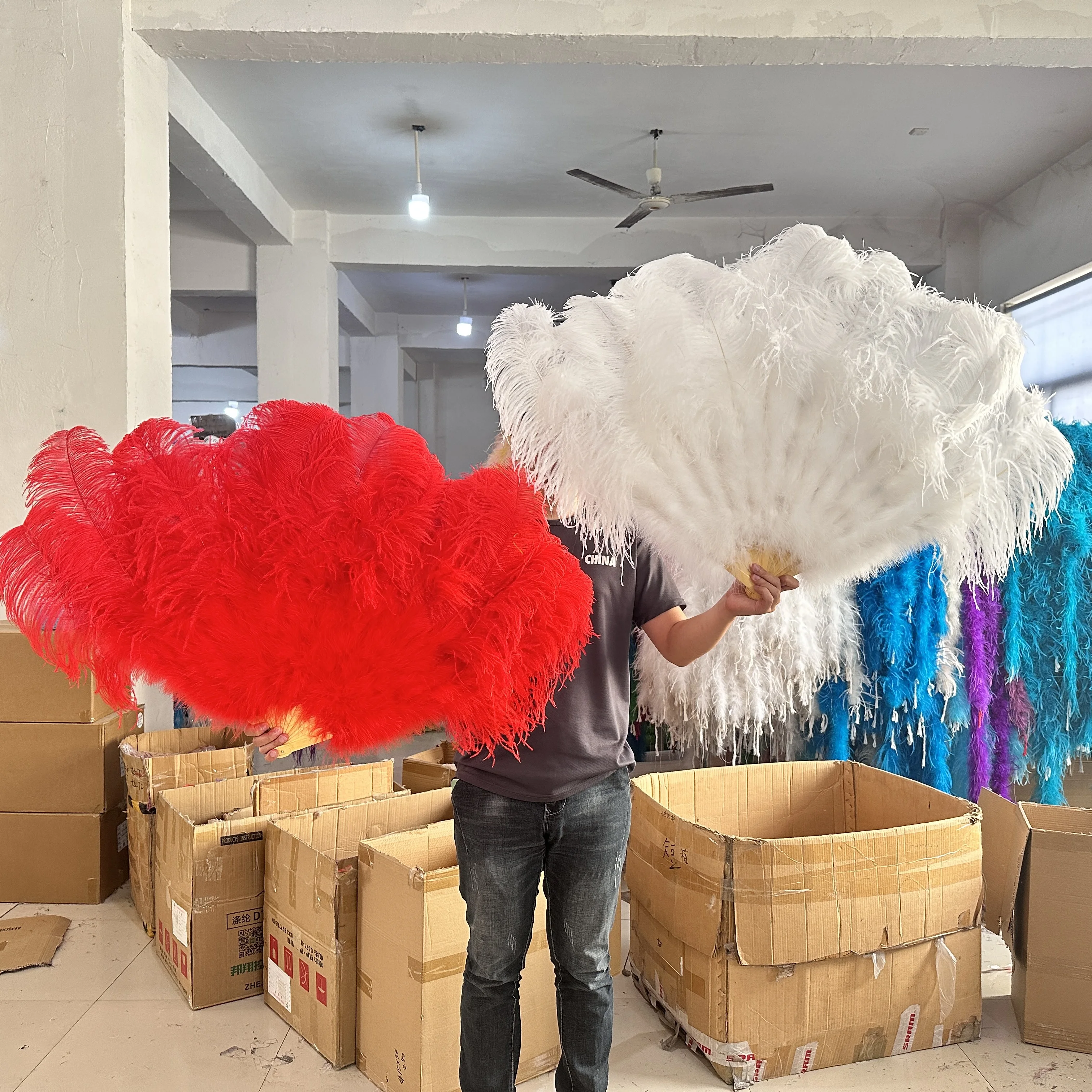 

2PCS Large Red Ostrich Feather Fan Lady Carnival Wedding Halloween Party Dance Foldable Craft Fans Plumas 100CM 130CM