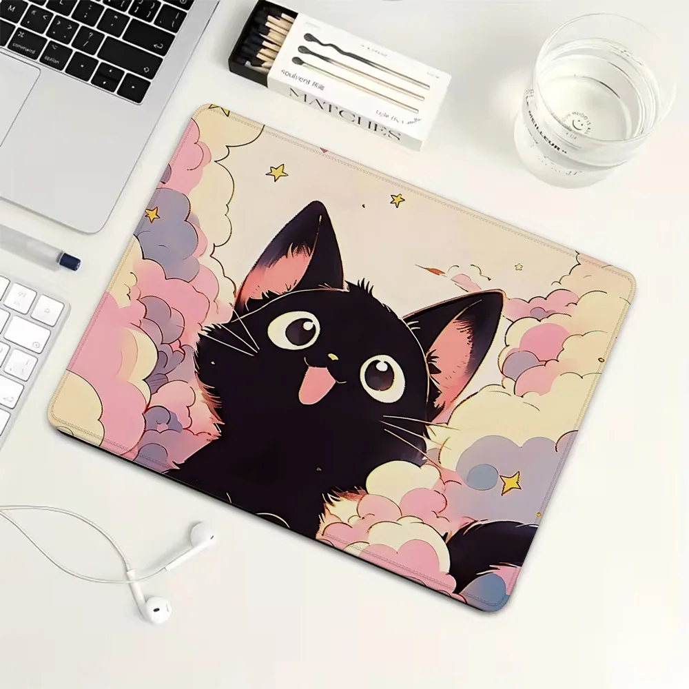 

Маленький коврик для мыши с черным котом из мультфильма, резиновый игровой коврик для мыши, коврик для механической клавиатуры, аксессуары для ПК, коврик для компьютерного стола