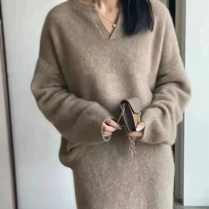 Autumn and winter new fashionable knitted women's clothing V-neck loose knitted sweater+half skirt two-piece set