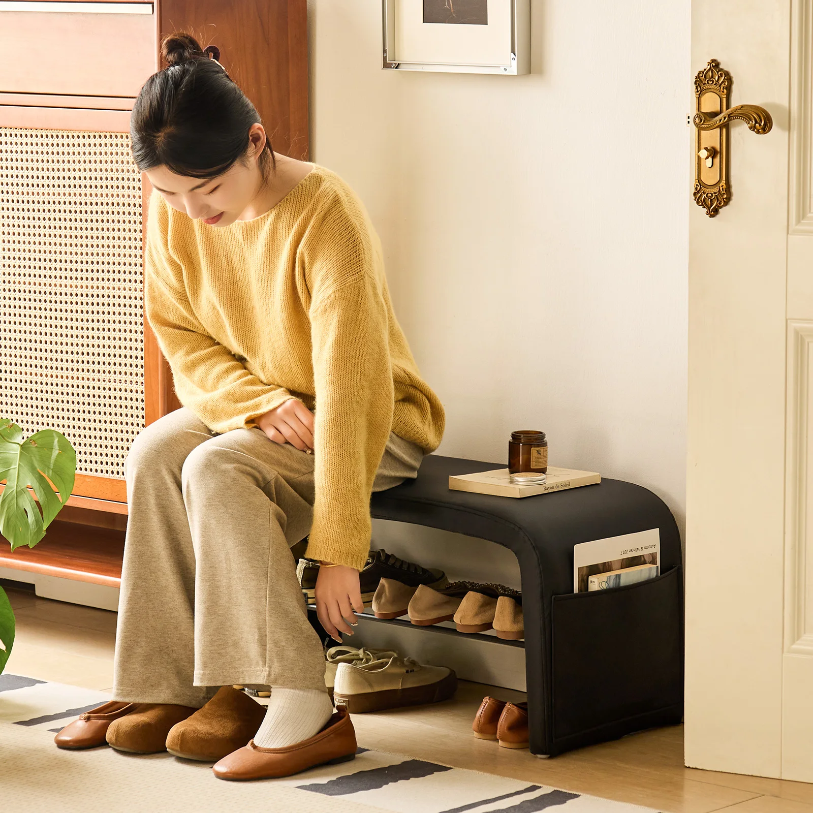 Age-Friendly Light Luxury Integrated Shoe Changing Stool Bench for Home Entrance Entryway Elderly Use