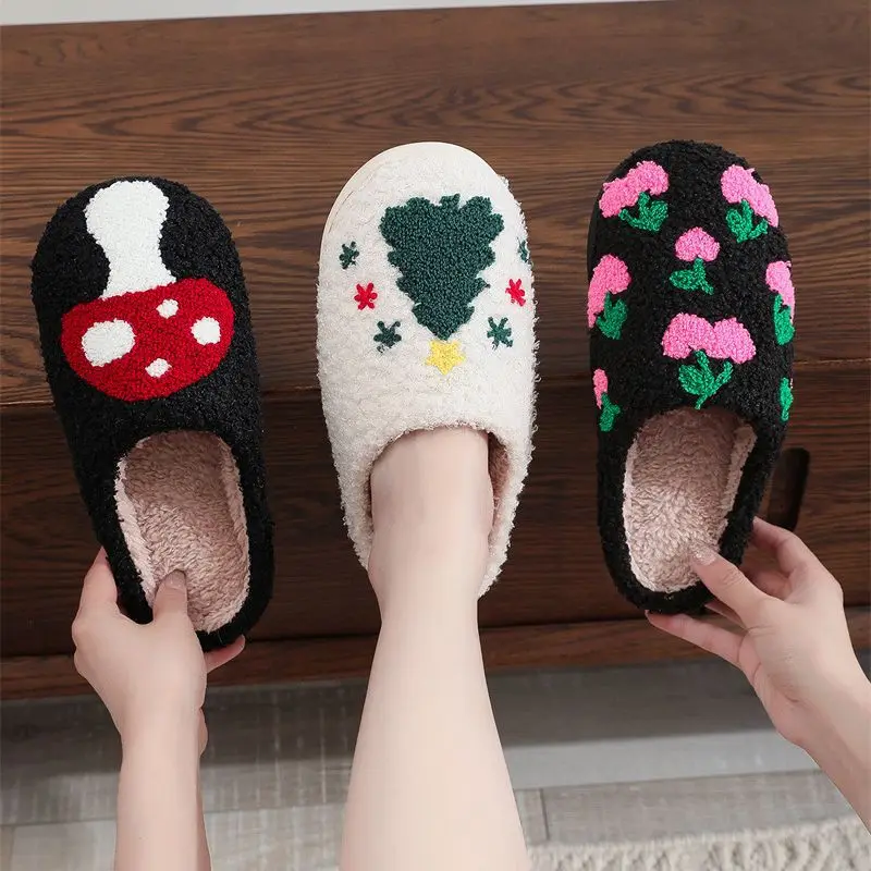 

New Winter Lovely Women Slippers Girls Fashion Flowers Home Slides Couples Soft Seagulls Flat Sandals Men Christmas Flip Flops