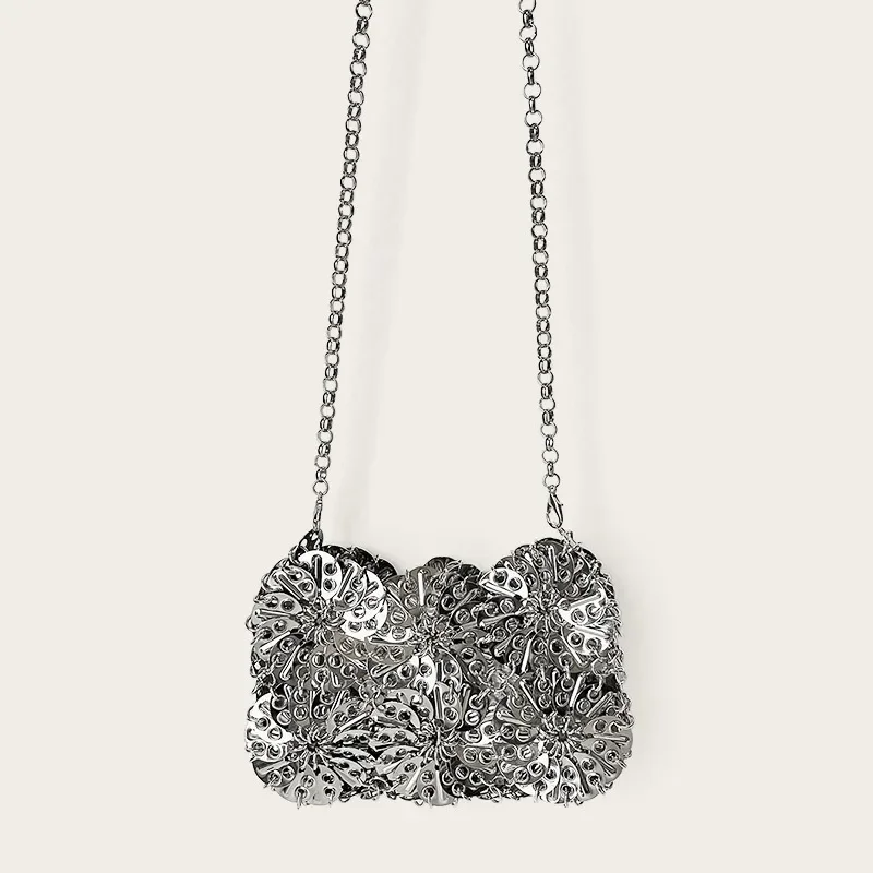 

Модные сумки-клатчи через плечо, женские сумки-мессенджеры с металлическим замком, доспехи, сумка с цветочной полой цепочкой, вечерняя сумка ручной работы