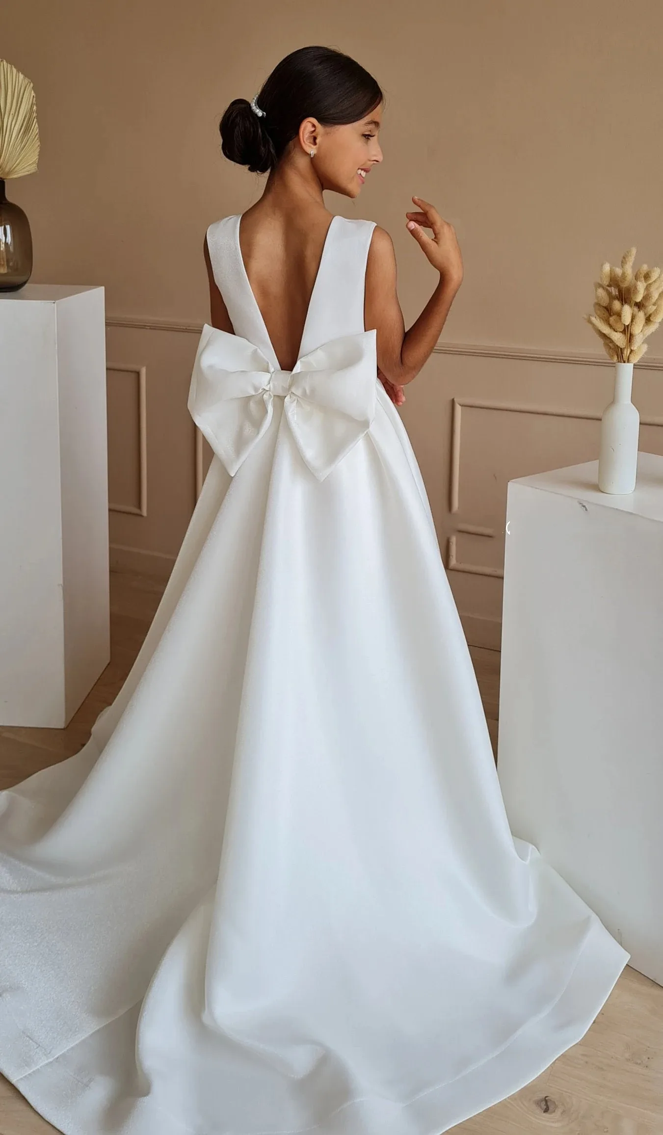 MODX Customized Flower Girl Dress For Wedding White Backless Floor Length Sleeveless With Bow Princess Birthday Party