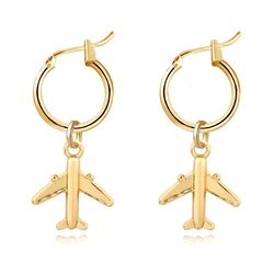 PESENAR Fashionable gold small airplane pendant earrings with simple and personalized solid color earrings and ear buckles