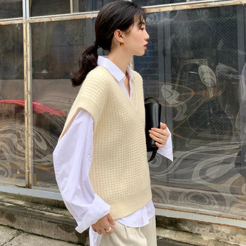 

Свитер-жилет женский с v-образным вырезом однотонный минималистичный консервативный повседневный универсальный уютный осенний модный уличный корейский стиль вязаный женский