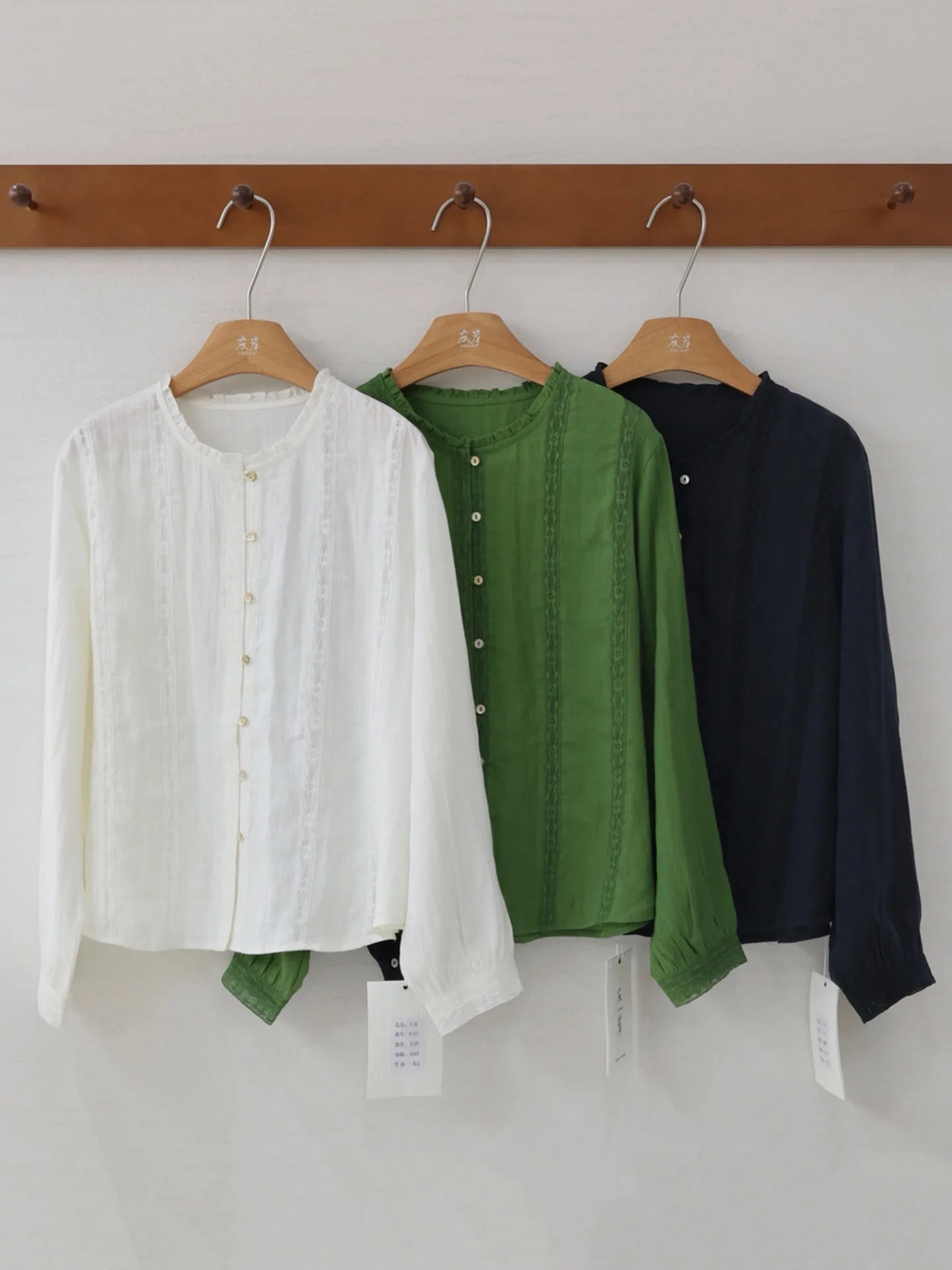 

Spring 2026 Loose Fit Linen irt Floral Lace Collar Breathable Casual Women's Top Ele Artistic Sle Long Sve irt