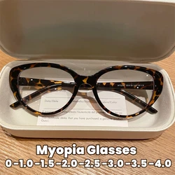 2024 Ultra Light Unisex Transparent Eyewear Fashionable Anti Blue Light Near Sight Glasses Retro Cat Eye Korean Myopia Glasses