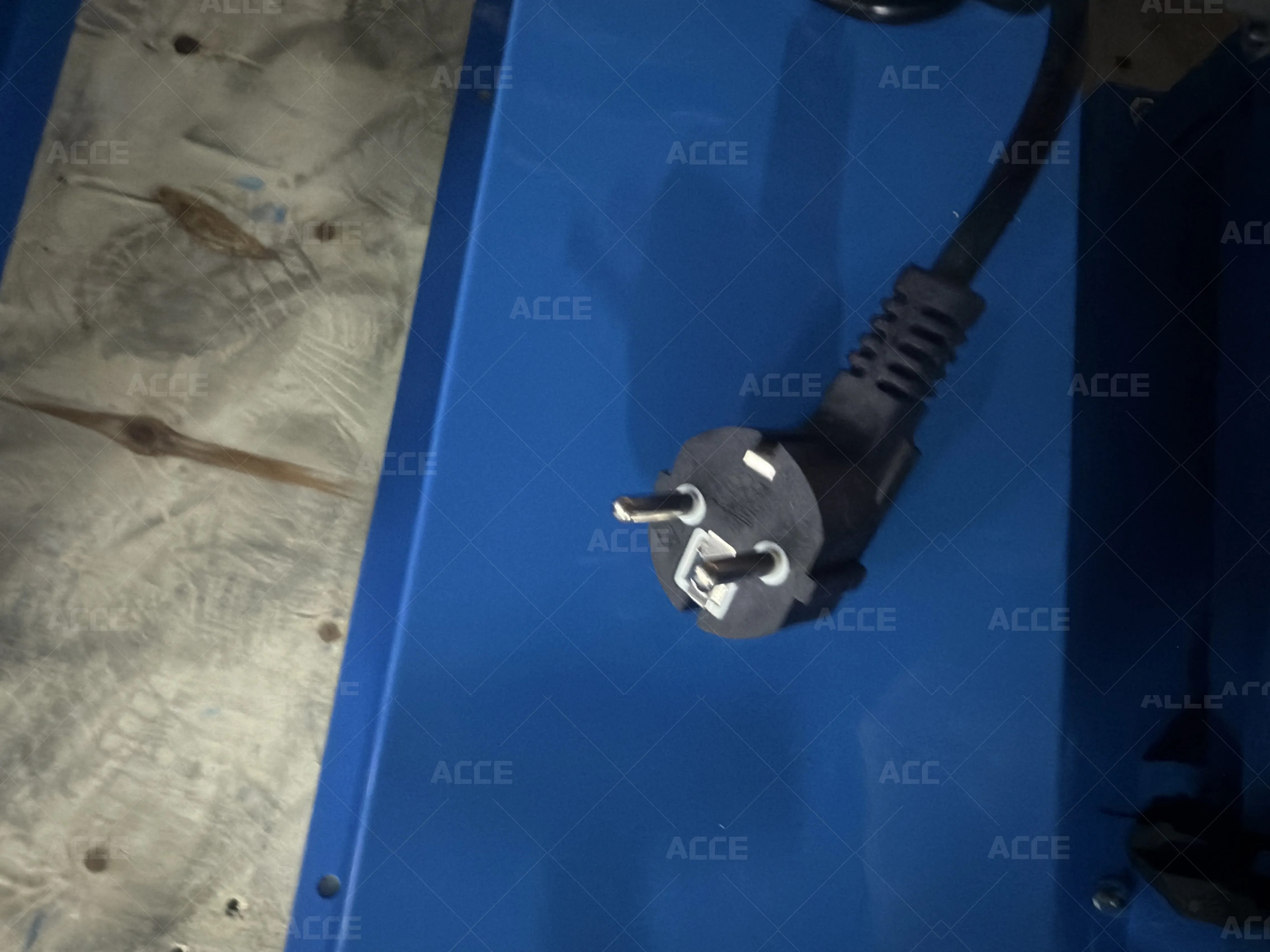 Maszyna do cięcia drutu, automatyczna maszyna do produkcji drutu miedzianego, automatyczna maszyna do zdejmowania izolacji i cięcia drutu o dużej wydajności.