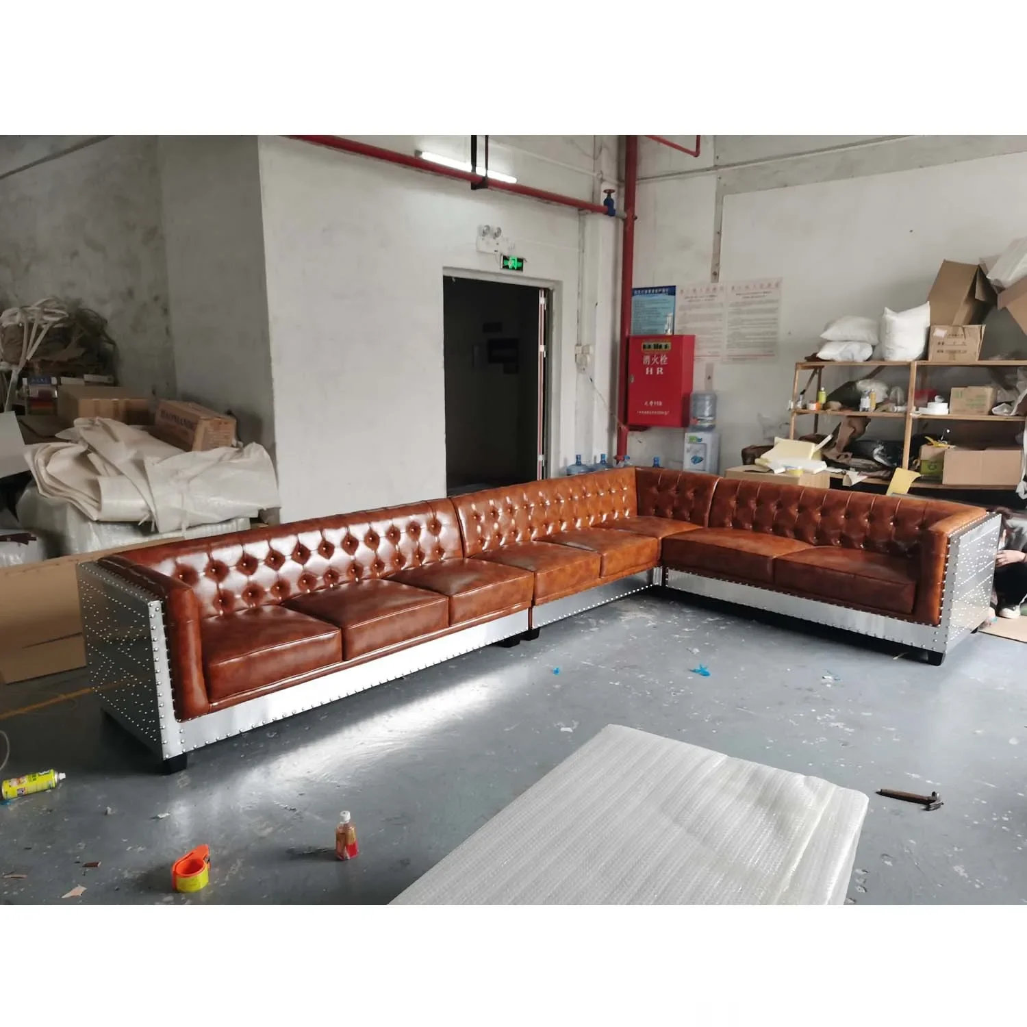 

Industrial sandstorm person alized retro L-shaped aluminum leather box card seat model room bar so fa