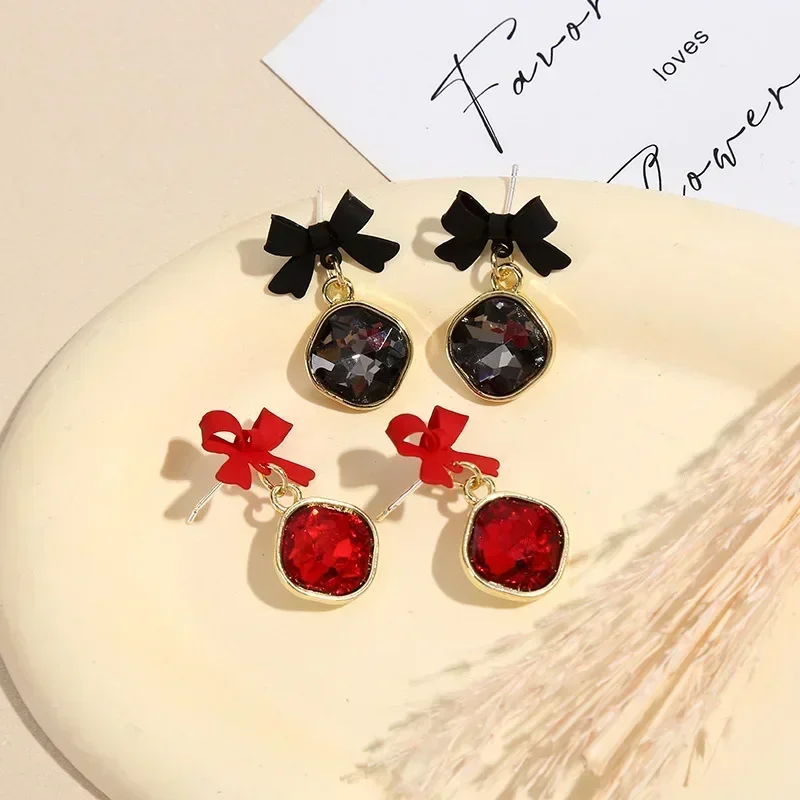 Kristall schwarze Schleife Ohrringe für Frauen Charme Ohrringe Bowknot Anhänger quadratische Ohrringe Party Jubiläum Schmuck Zubehör Geschenk