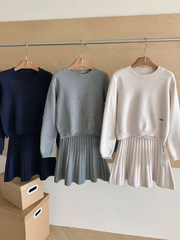 Autumn Winter France Elegant Knit 2 Piece Set Women Long Sleeve O Neck Sweater Top+elastic Pleated Short Skirt Solid Casual Suit