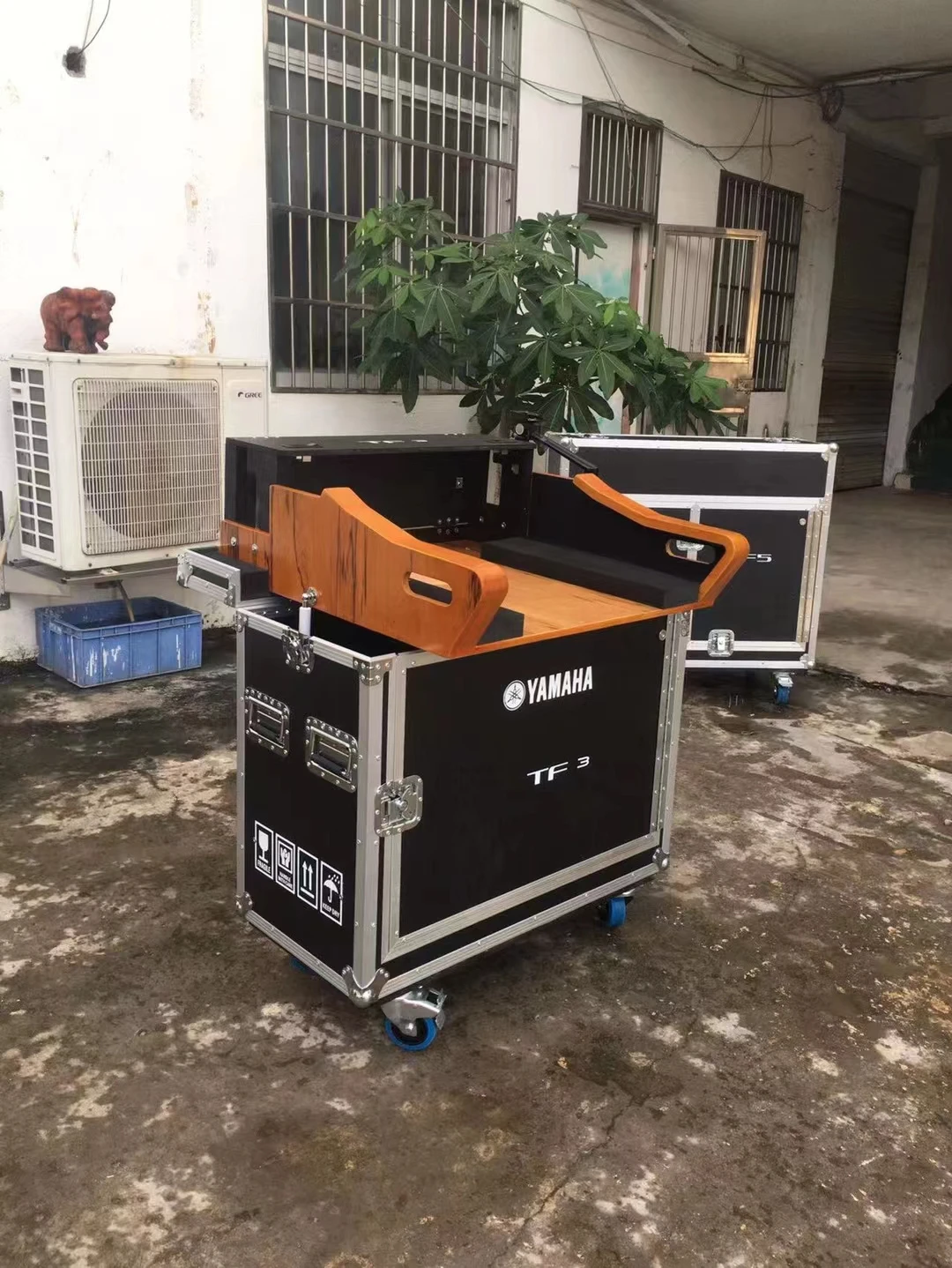 Yamaha TF3 Flight Case  Aviation Case Hydraulic Chassis All-in-one Strengthened Shockproof Cabinet Cabinet Protection Box Show