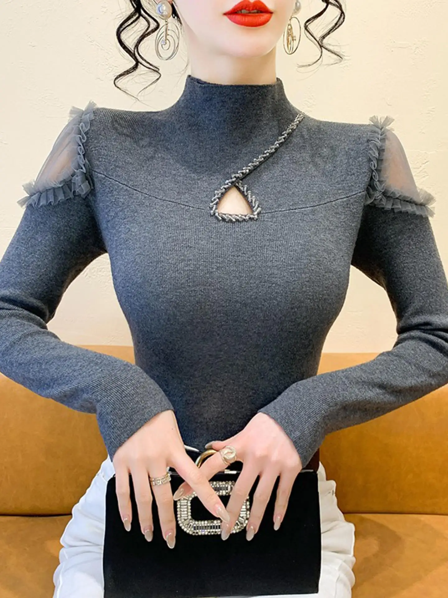 เสื้อถักไหมพรมเซ็กซี่สำหรับผู้หญิง คอสูง ทรงเข้ารูป โชว์ไหล่ ดีไซน์ทันสมัย แขนยาว