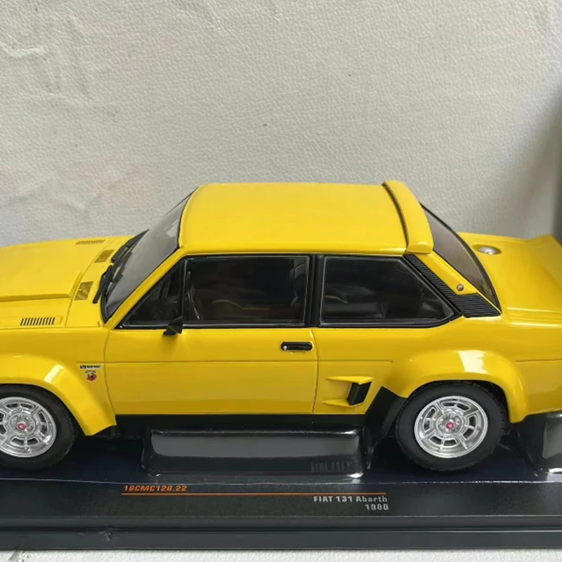 

IXO масштаб 1/18 131 ABARTH 1980, имитация сплава, модель автомобиля, статическая коллекция, украшенные праздничные подарки, игрушки, сувенирный подарок