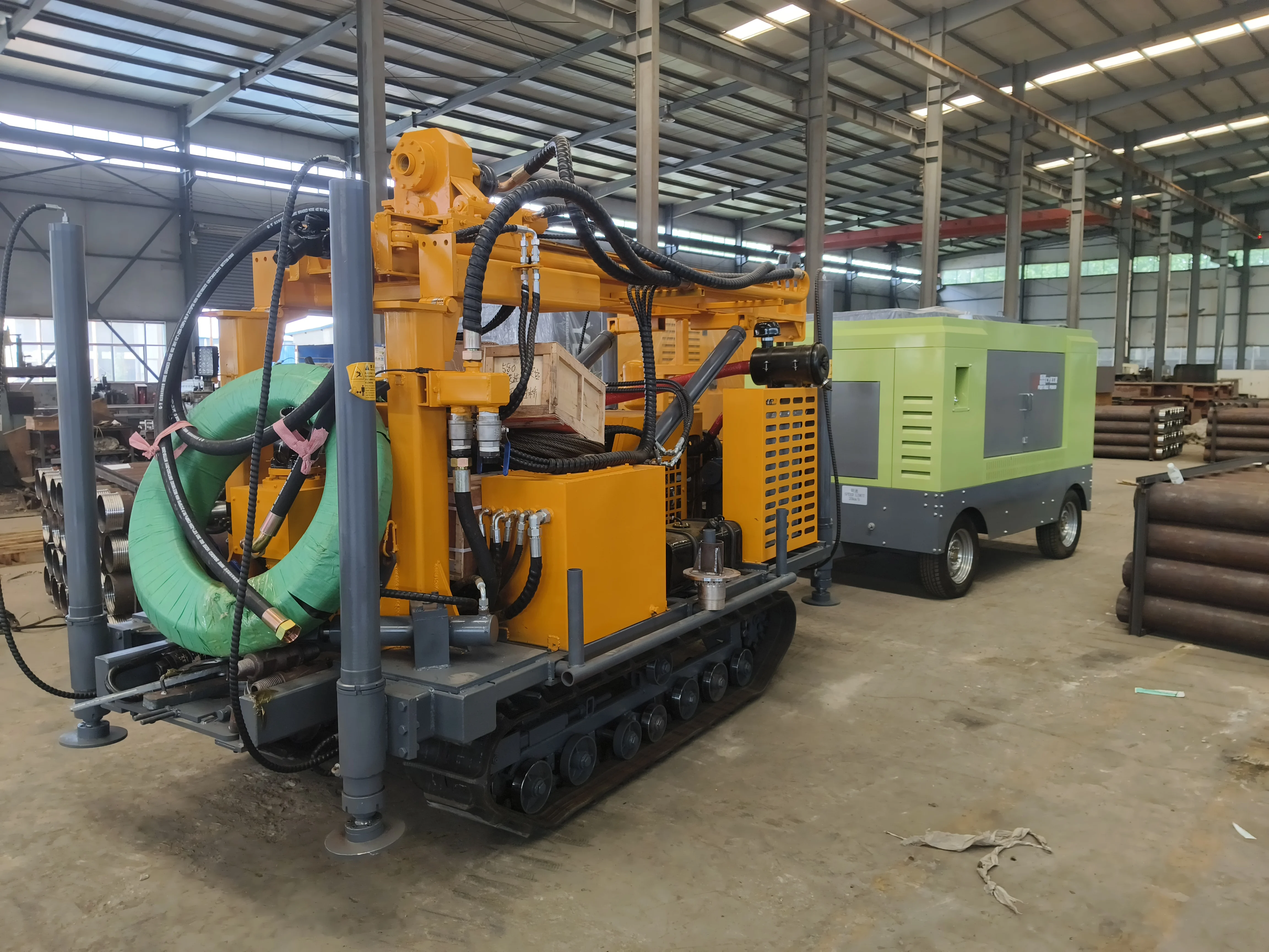 Trapano da roccia personalizzabile da 280 m per l'agricoltura e l'estrazione dell'impianto di perforazione di pozzi d'acqua cingolati JDL280