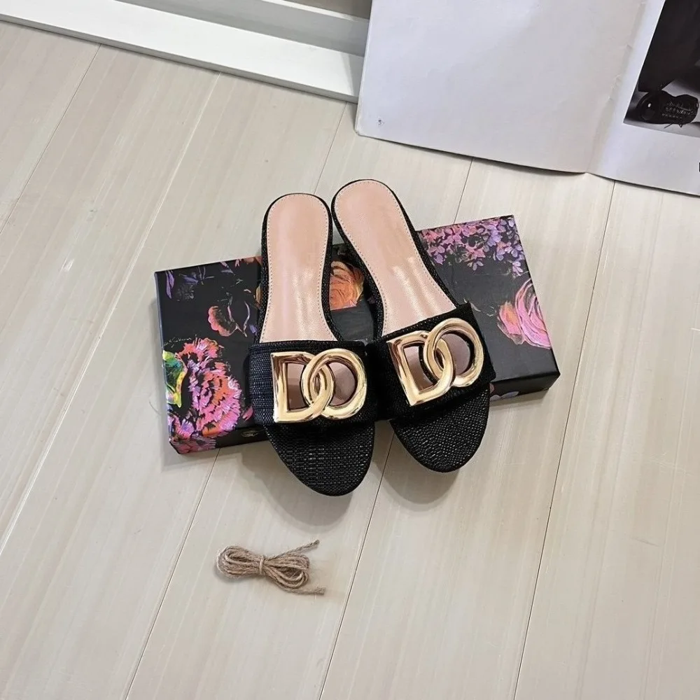 

2026 Summer New Women's Round Toe Flat Slides Black Breathable Sandals Casual Outdoor Slippers All-Matching Daily Shoes