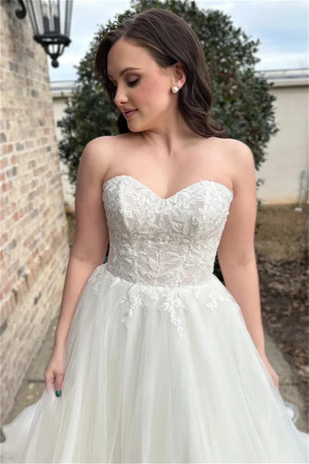 Sweetheart Lace Appliques Tulle Brides Wedding Dresses Sheer Corset Sleeveless Formal Evening Party A-line Long Prom Gowns Women